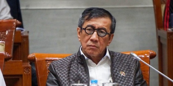 Presiden Harus Copot Menkumham 