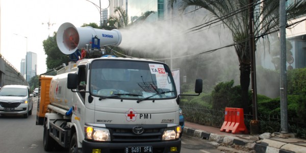 PMI Pusat Semprot Disinfektan