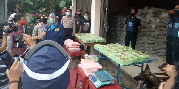 BNN Tangkap Sindikat Pengedar Narkoba di Cikarang