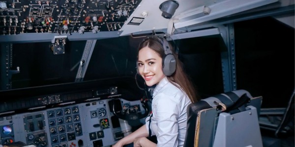 Luxiediandra, Sosialita Surabaya Tekuni Dunia Penerbangan