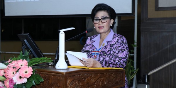 Ketum Dharma Pertiwi Berikan Pembekalan 106 Taruna