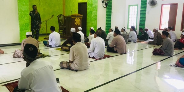 Ditengah Warga Assikie, Satgas Pamtas Yonif 516/CY Bangun Aspek Religius
