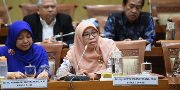 PKS Minta Pemerintah Perhatikan Nasib Pekerja Migran Yang Dipulangkan