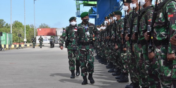 Lepas Satgas Pamtas RI-PNG, Mayjen TNI Herman : Ingat keluarga Menunggu