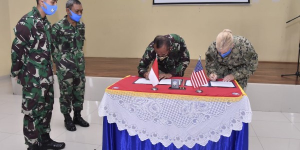 PMPP TNI Terima Hibah Dumptruck dari Pemerintah Amerika