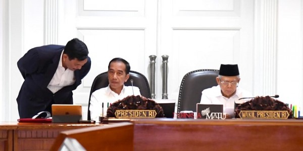 Ketimbang Marah-marah, Sebaiknya Jokowi Lakukan Reshuffle Senyap