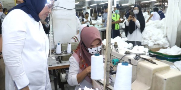 Menaker Ingatkan Pengusaha Utamakan Perlindungan Pekerja Perempuan