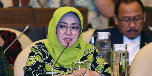 Legislator PPP: Perlu Riset Panjang Buktikan Klaim Kalung Anti Corona
