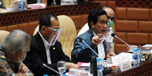 Rapat Gabungan Komisi V DPR Dengan Mendes,Men PUPR Dan Menhub