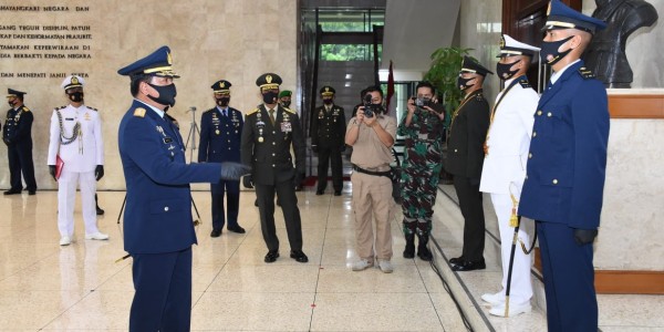 Lantik 208 Perwira Prajurit Karier TNI, Panglima : Tingkatkan Profesionalisme