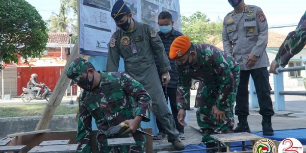 Alumni Akabri 95 Bimacakti Gelar Bakti Sosial dan Bangun Gerbang