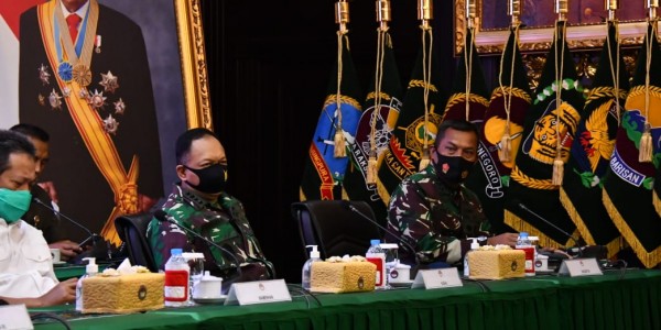 Kasum TNI Hadiri Acara Penyerahan Laporan Keuangan Kemhan dan TNI kepada BPK RI
