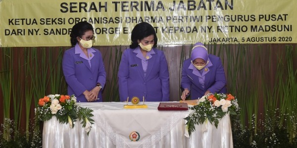 Istri Panglima TNI Pimpin Sertijab Ketua Seksi Organisasi Dharma Pertiwi