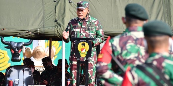 Kasum TNI : Tugas Pamtas Yang Diemban Prajurit Yonif Raider 400/BR Adalah Kehormatan