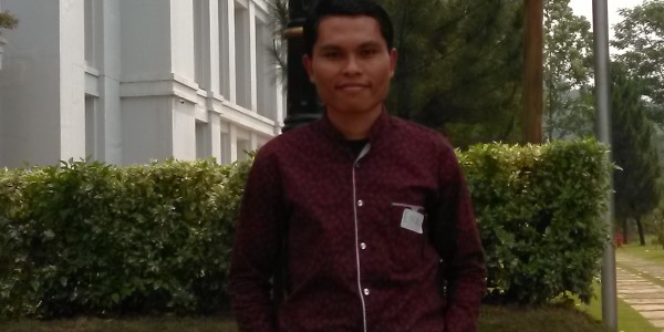Oligarki Berjubah Demokrasi