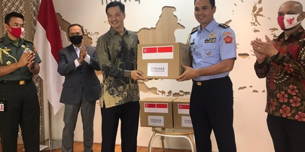 Duta besar RI Terima Bantuan Dari Singapura Untuk Indonesia Secara Virtual