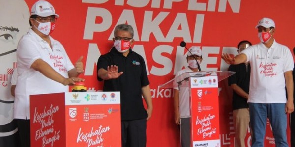 Airlangga Ingatkan Masyarakat Gunakan Masker Secara Disiplin