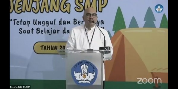 Lewat Pramuka, Kemendikbud Ajarkan Siswa SMP Berpikir Maju