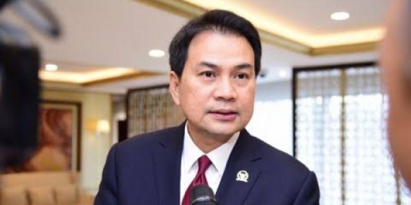 DPR Sesalkan Banyak Cakada Abaikan Protokol Kesehatan Saat Pendaftaran