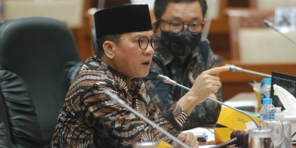 Yandri Pertanyakan Pemotongan Dana Bos Kepada Menag