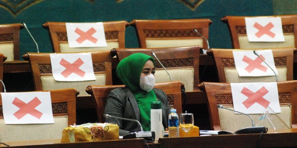 Ratna Juwita Sari Di Komisi VII DPR