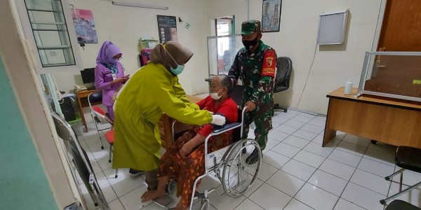 Lansia di Kampung 1001 Malam Jadi Prioritas Kesehatan