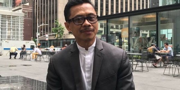 Lawan Corona, Tanggalkan Madzhab Politik!
