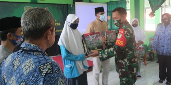 Kodim 0619/Purwakarta Tingkatkan Kreativitas Siswa Tingkat MA MAI