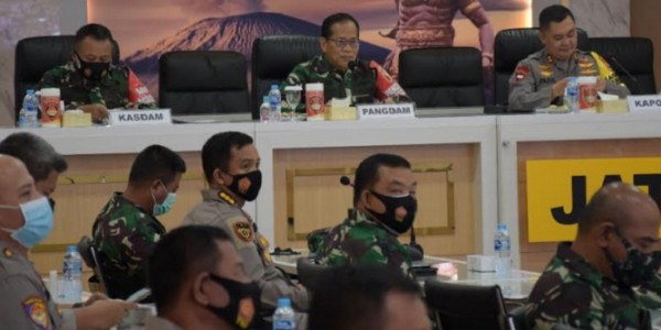 Pangdam : Jangan Coba-Coba ke Surabaya Kalau Nggak Pakai Masker