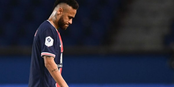 Neymar Dapat Hukuman Larangan Bermain di Dua Pertandingan