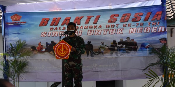 Marsma TNI Embu Agapitus Resmikan Musholla dan Bagikan Paket Sembako
