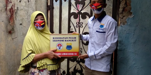 Bantu Ringankan Beban Masyarakat, PB PMII Bagikan Ribuan Paket Sembako di Jakarta