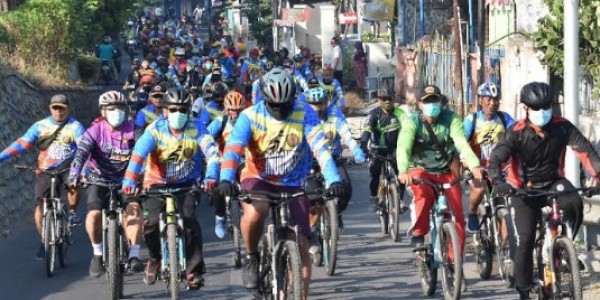 Gowes Bareng LCC, Sambut HUT TNI ke-75
