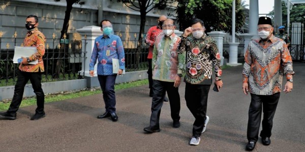 Bertemu Jokowi, DPD Singgung Opsi PLN Pertahankan Pembangkit Listrik BBM Yang Mahal