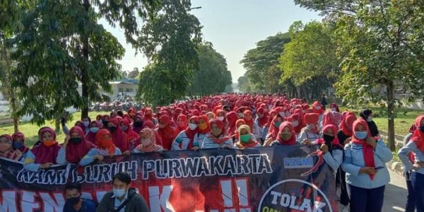 Ustaz Tengku: Akankah Demo Buruh Berujung Pemakzulan Pak Jokowi?