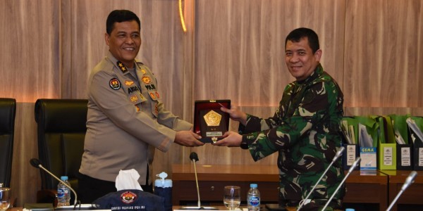 Kapuspen TNI : Sinergitas TNI-Polri Tidak Perlu Diragukan Lagi