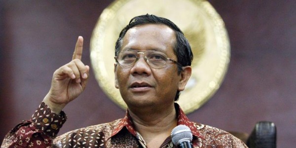 Natalius Pigai: Mahfud MD Lebih Banyak Bicara Tanpa Kerja, Harusnya Dicopot!