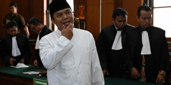Di Bareskrim, Gus Nur Jadi Makmum Shalat Berjamaah