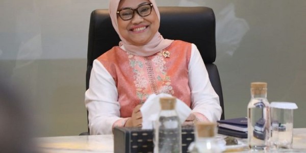 Bu Menaker, Kenapa Mendadak Keluarkan Surat Edaran Upah Minimum 2021 Tak Ada Kenaikan?