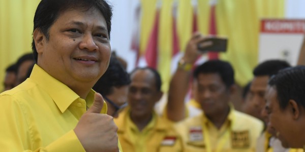Airlangga Sebut UU Ciker Untuk Pulihkan Ekonomi Nasional, Serius?