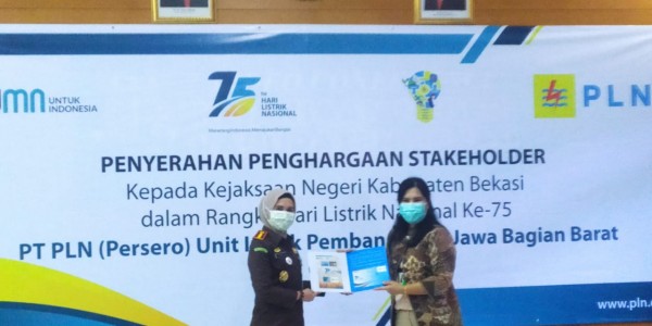 Kejaksaan Bekasi Dapat Penghargaan Dari PLN