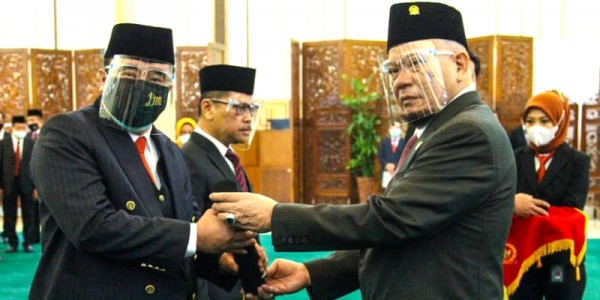 Ketua DPD Lanyala Mahmud Mattalitti Lantik Analisis Kebijakan Ahli Utama Setjen DPD RI