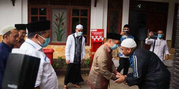 Anis Matta dan Fahri Hamzah Silahturahmi ke Ulama Kharismatik Madura