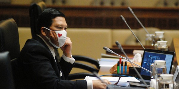 Ketua Komisi II DPR RI  Ahmad Doli Kurnia Tanjung Pimpin Raker