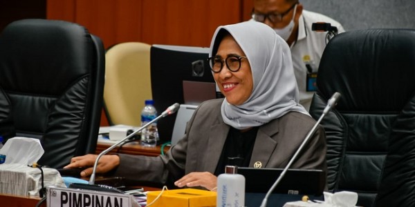 Hetifah Lega Bantuan Bagi Tenaga Pendidik dan Kependidikan Akhirnya Dikucurkan