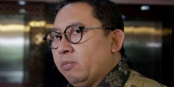Kritik Tito, Fadli Zon: Mana Bisa Instruksi Menteri Bisa Copot Kepala Daerah