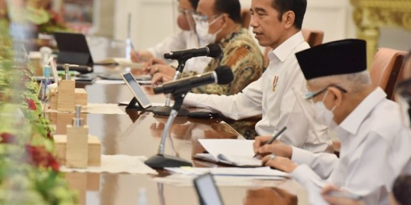 Jokowi: Ingat, Strategi Gas dan Rem Jangan Sampai Kendur