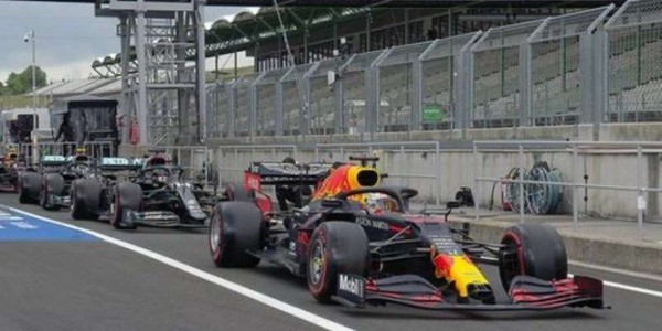Mercedes Bakal Waspadai Red Bull