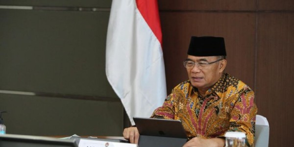 Jokowi Tunjuk Menko PMK Muhadjir Effendy Sebagai Plt Mensos