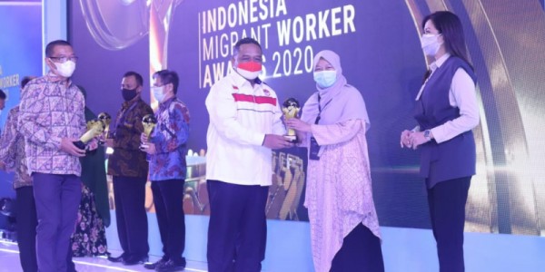 Menaker Ida Beberkan Upaya Perlindungan PMI Di Masa Pandemi